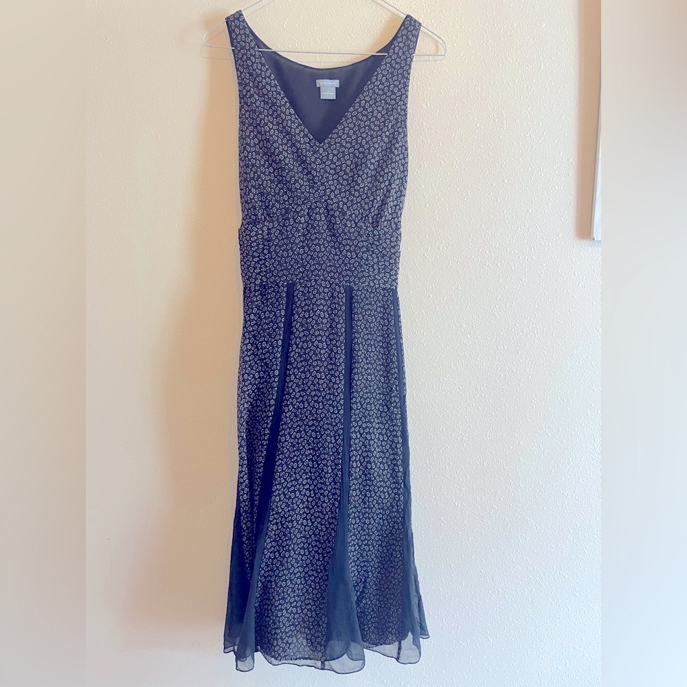 Ann Taylor 100% Silk cocktail/party mid dress , Size 8, NWOT